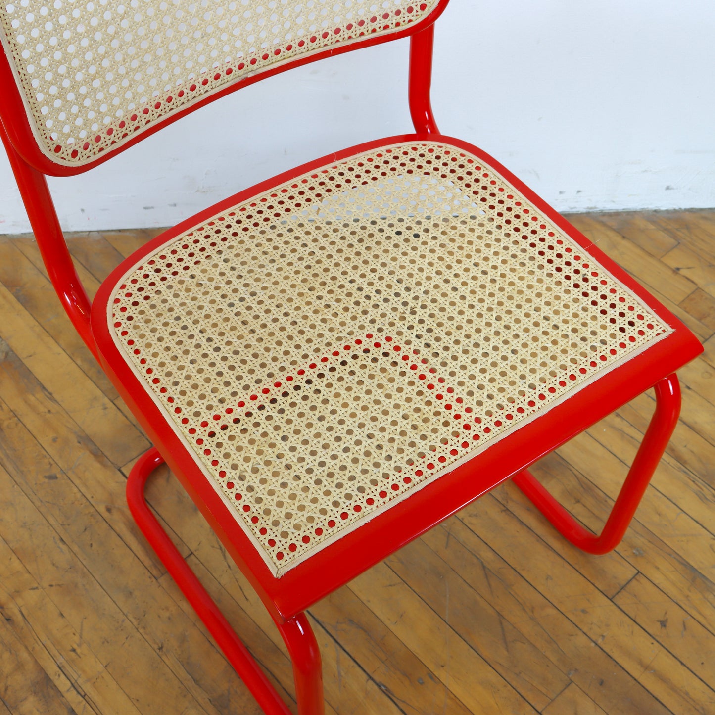 Monochrome Red Cesca