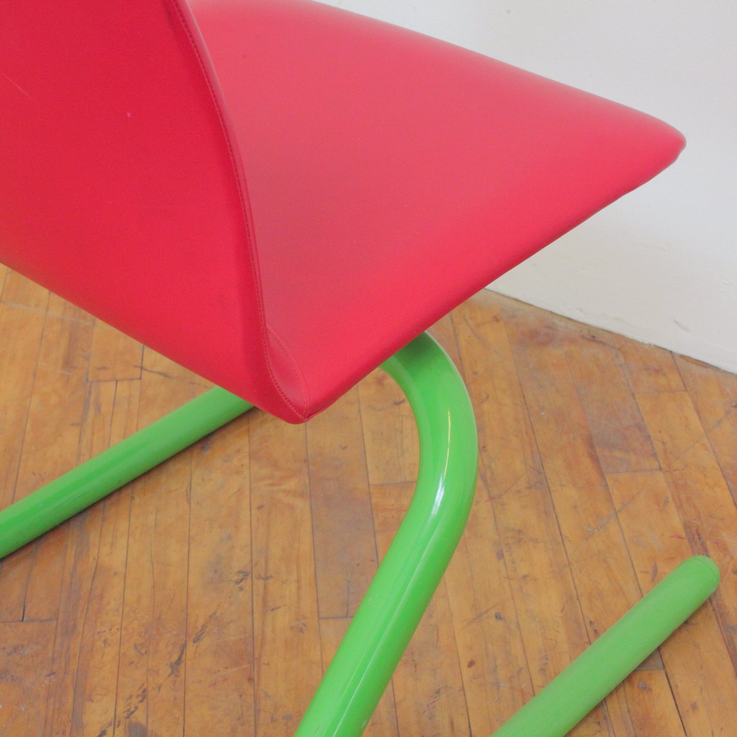 Kinetics Reverse Cantilever Chair
