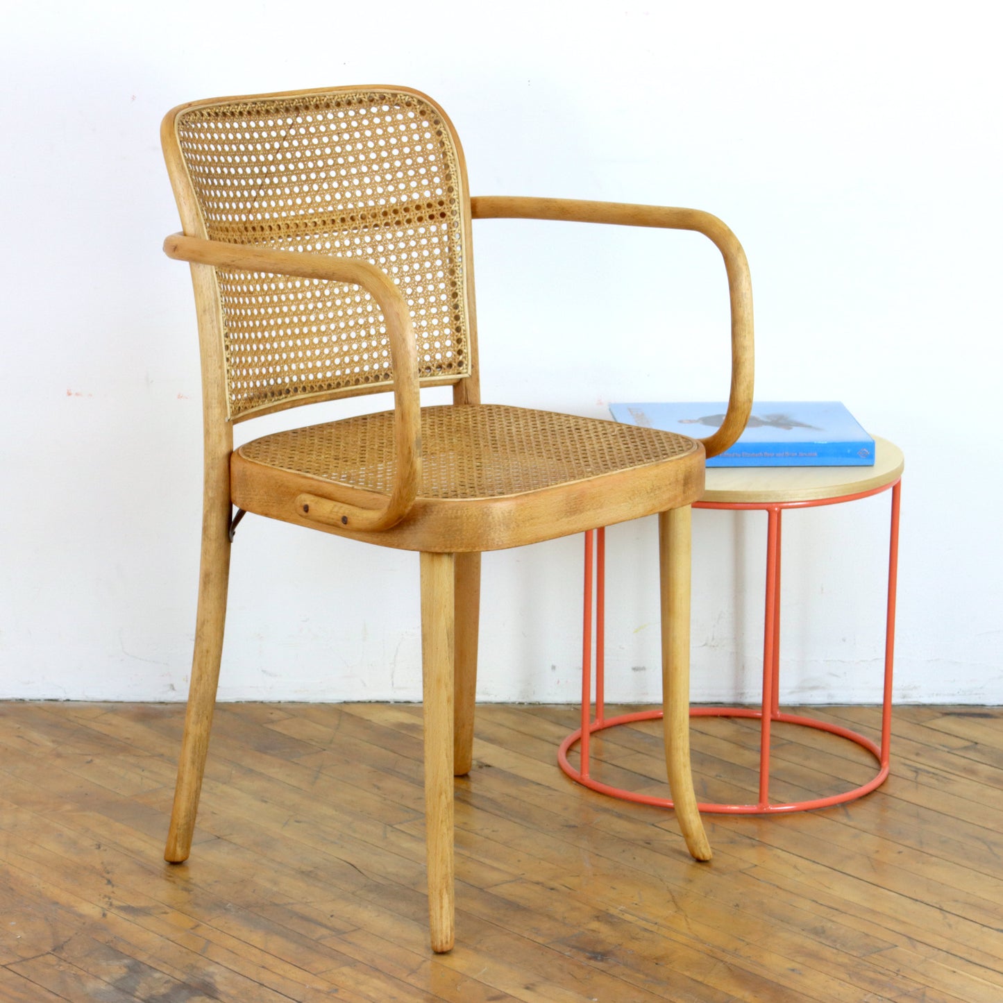 Vintage 811 Prague Chair