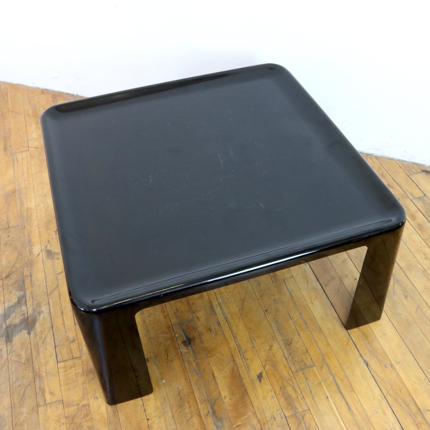 Vintage "Amanta" Coffee Table by Mario Bellini