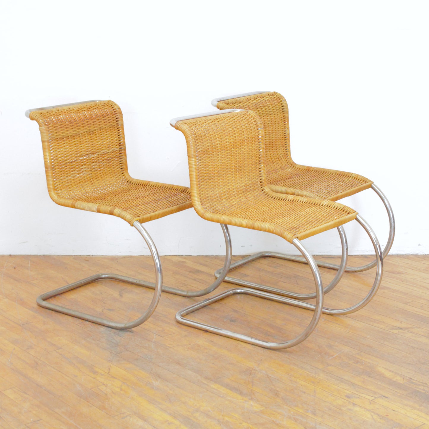 Vintage Rattan MR10 Chair