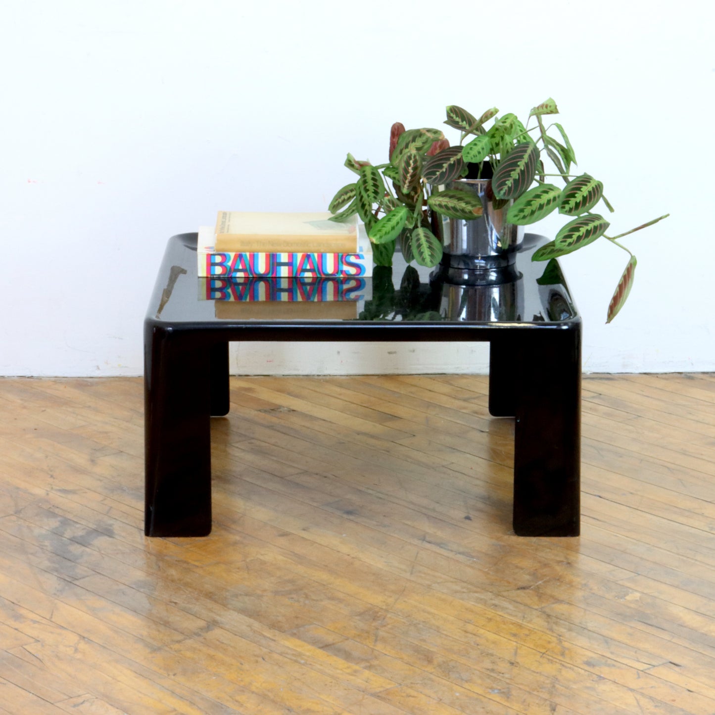 Vintage "Amanta" Coffee Table by Mario Bellini
