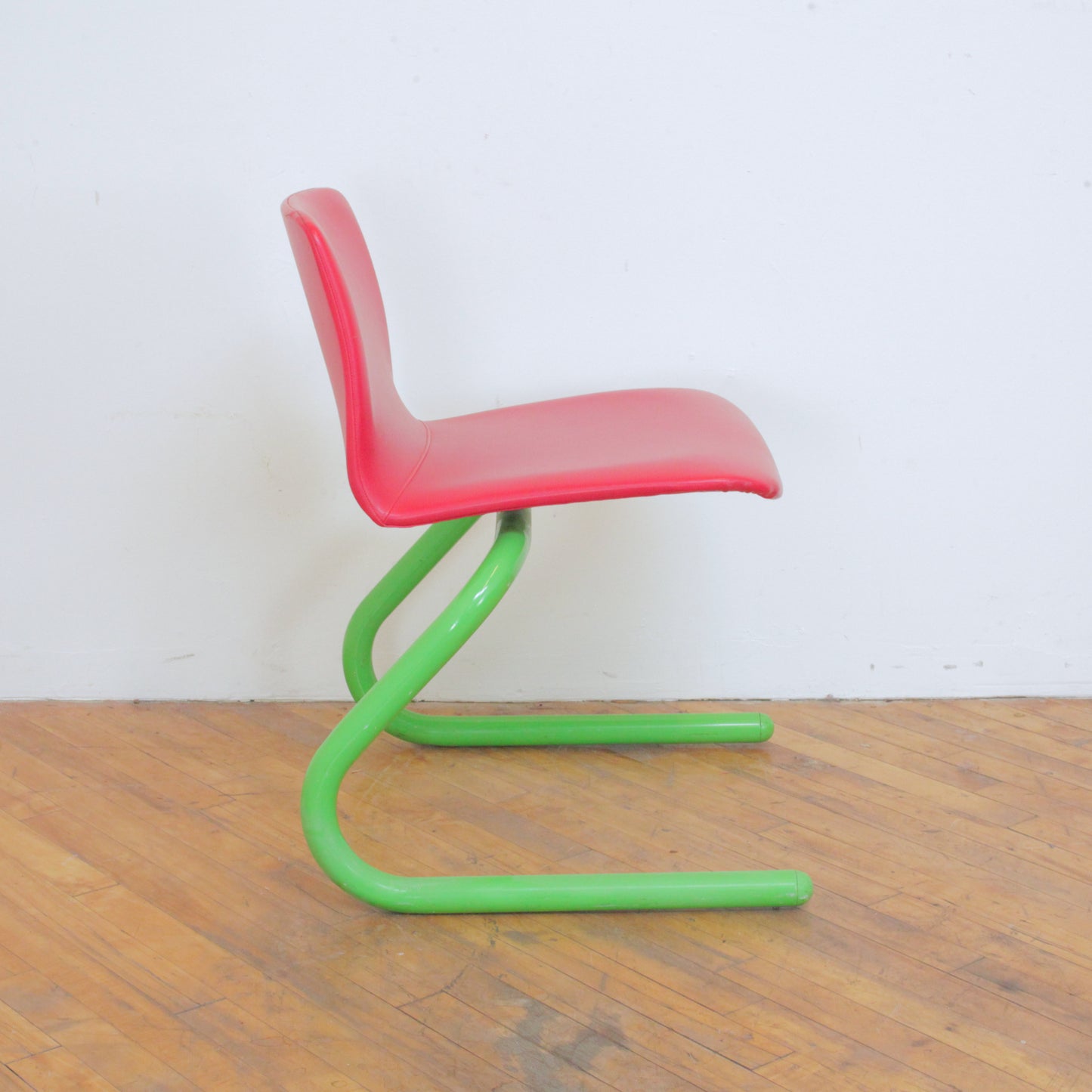 Kinetics Reverse Cantilever Chair