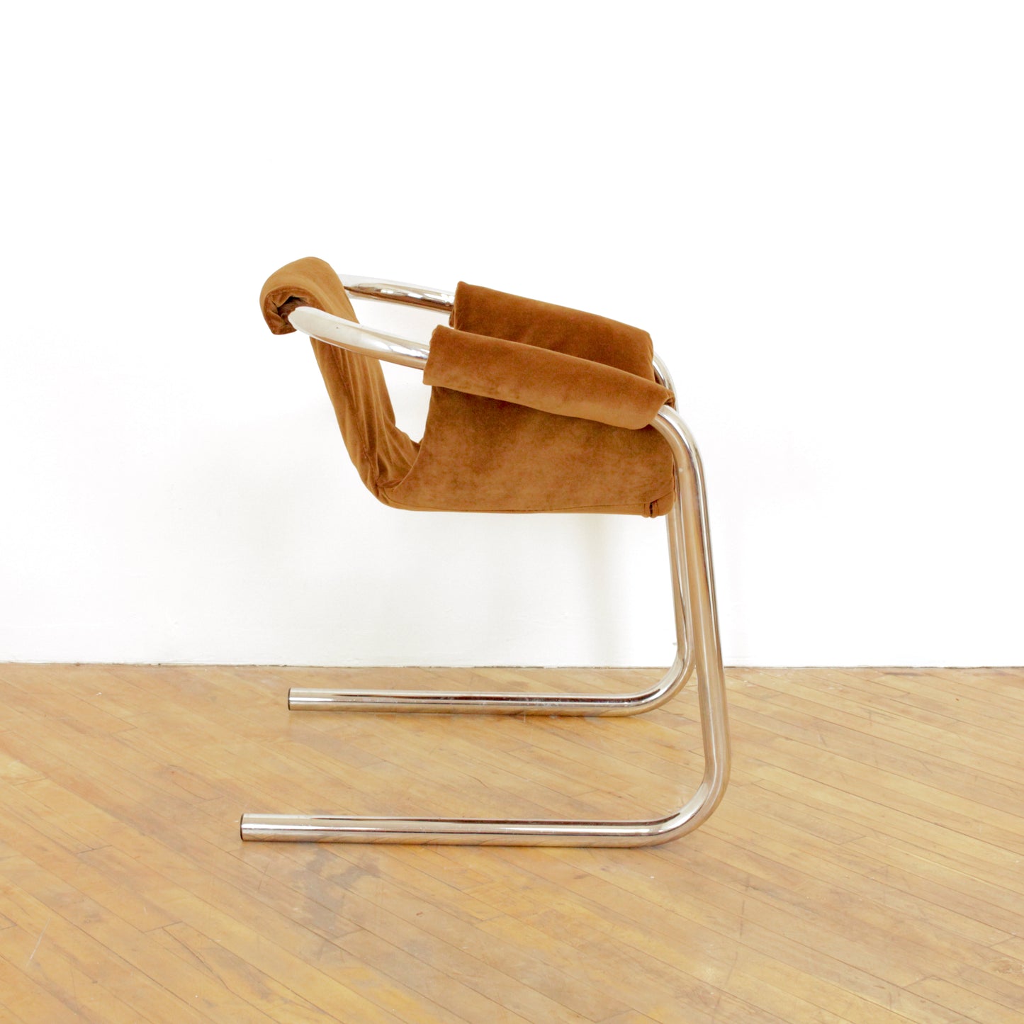 Vecta Cantilever Sling Chair