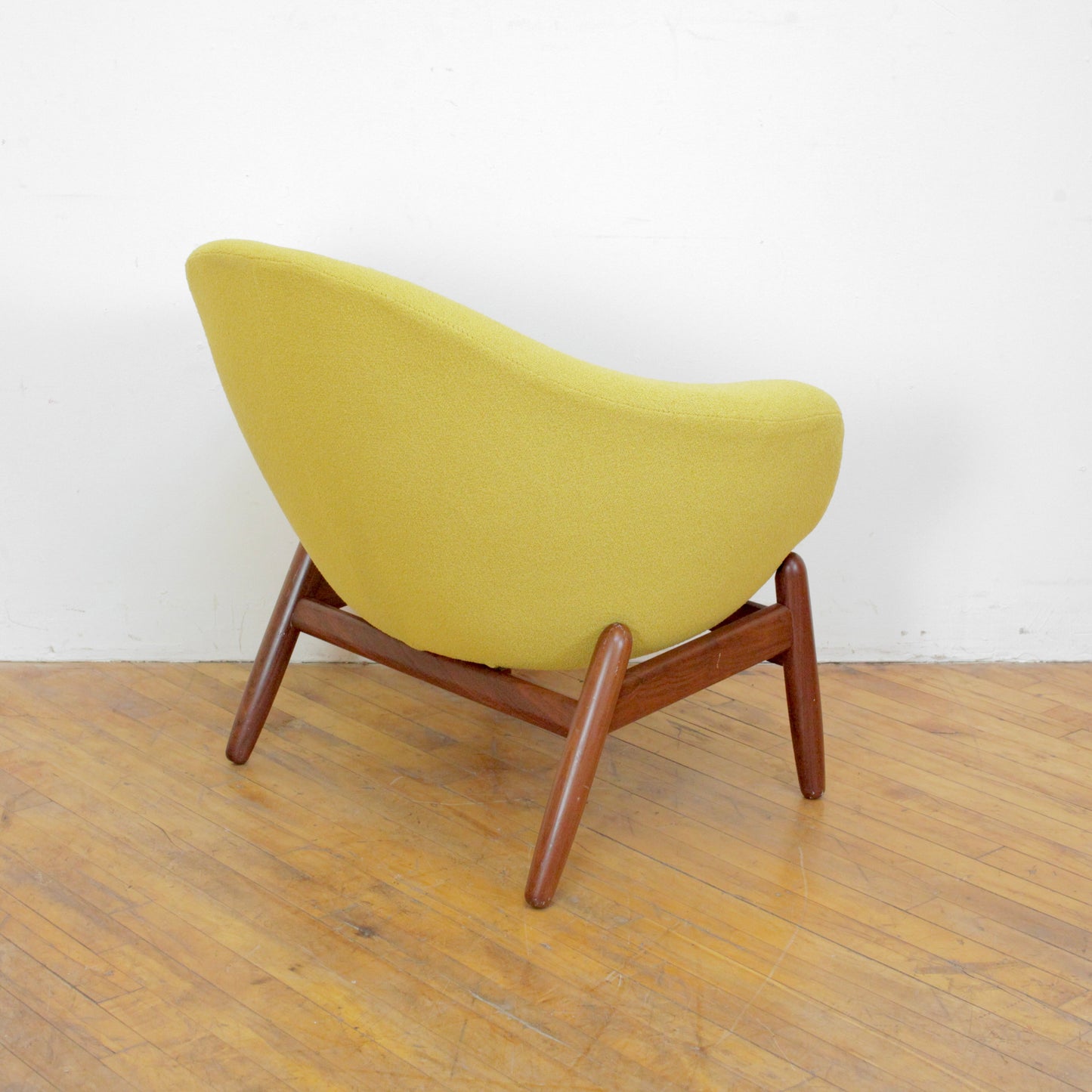 Ib Kofod-Larsen Pod Chair