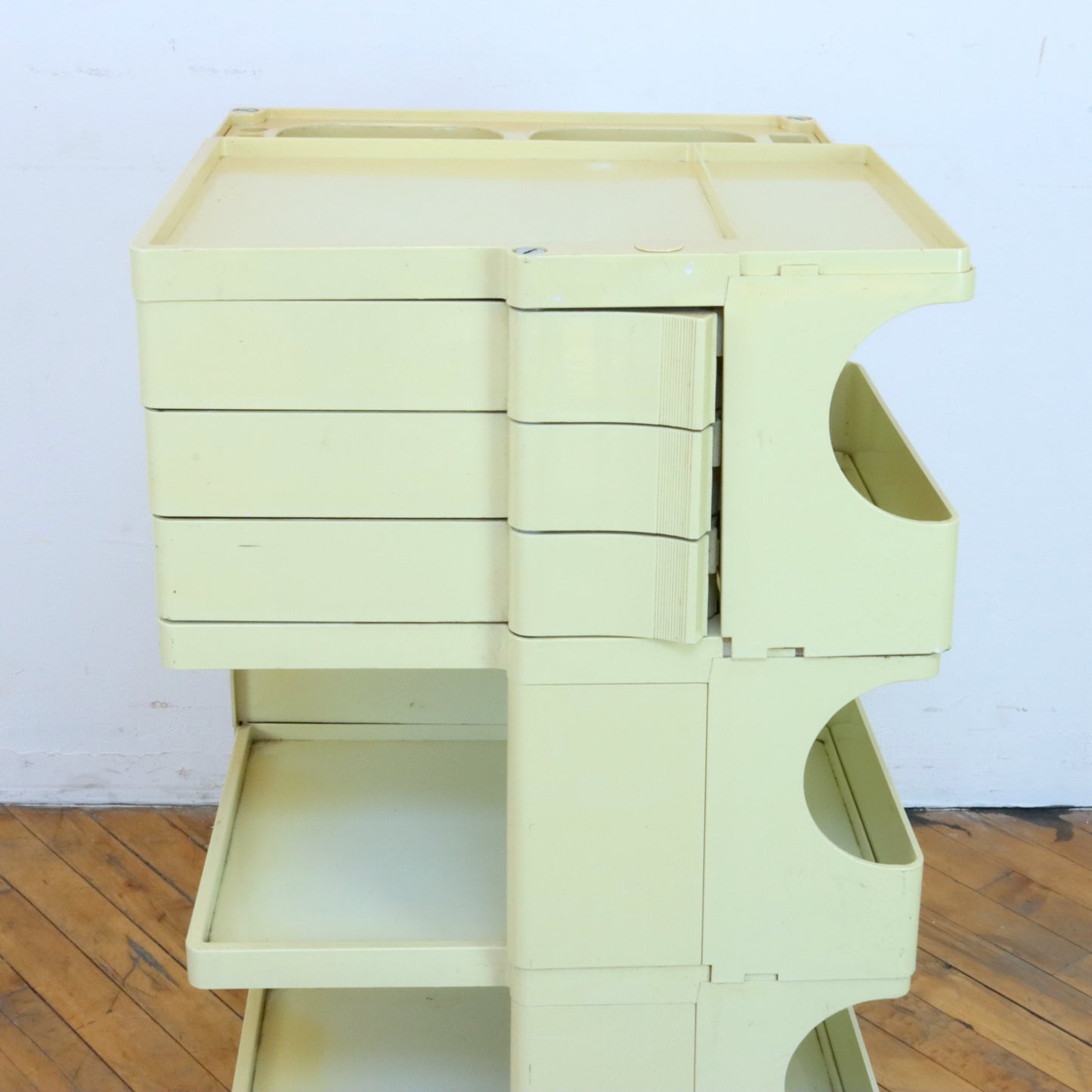 1970s Cosmos Taboret Trolley
