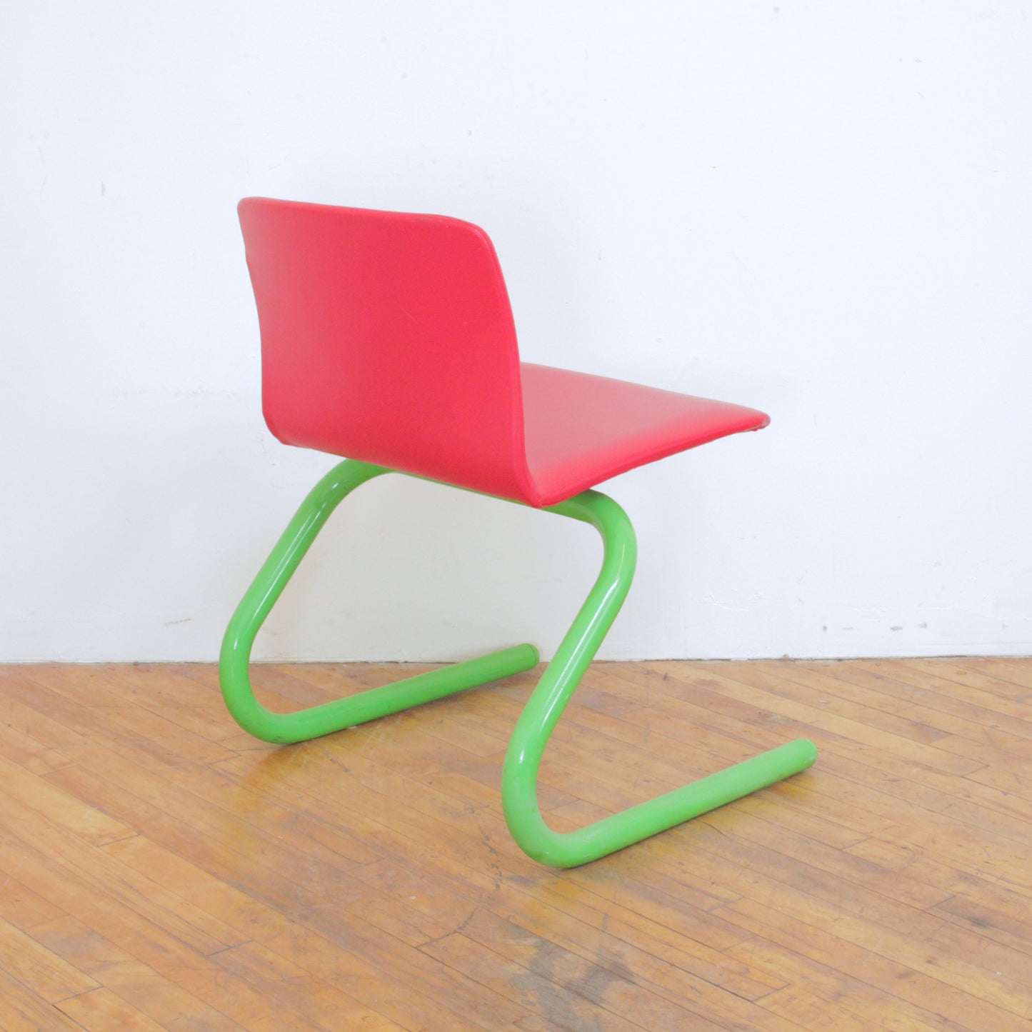 Kinetics Reverse Cantilever Chair