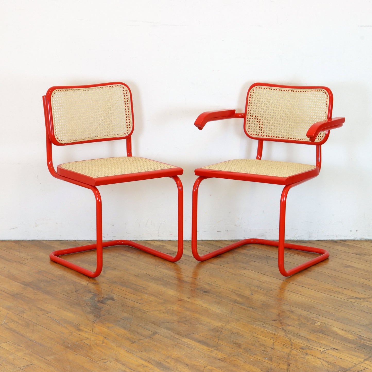 Monochrome Red Cesca