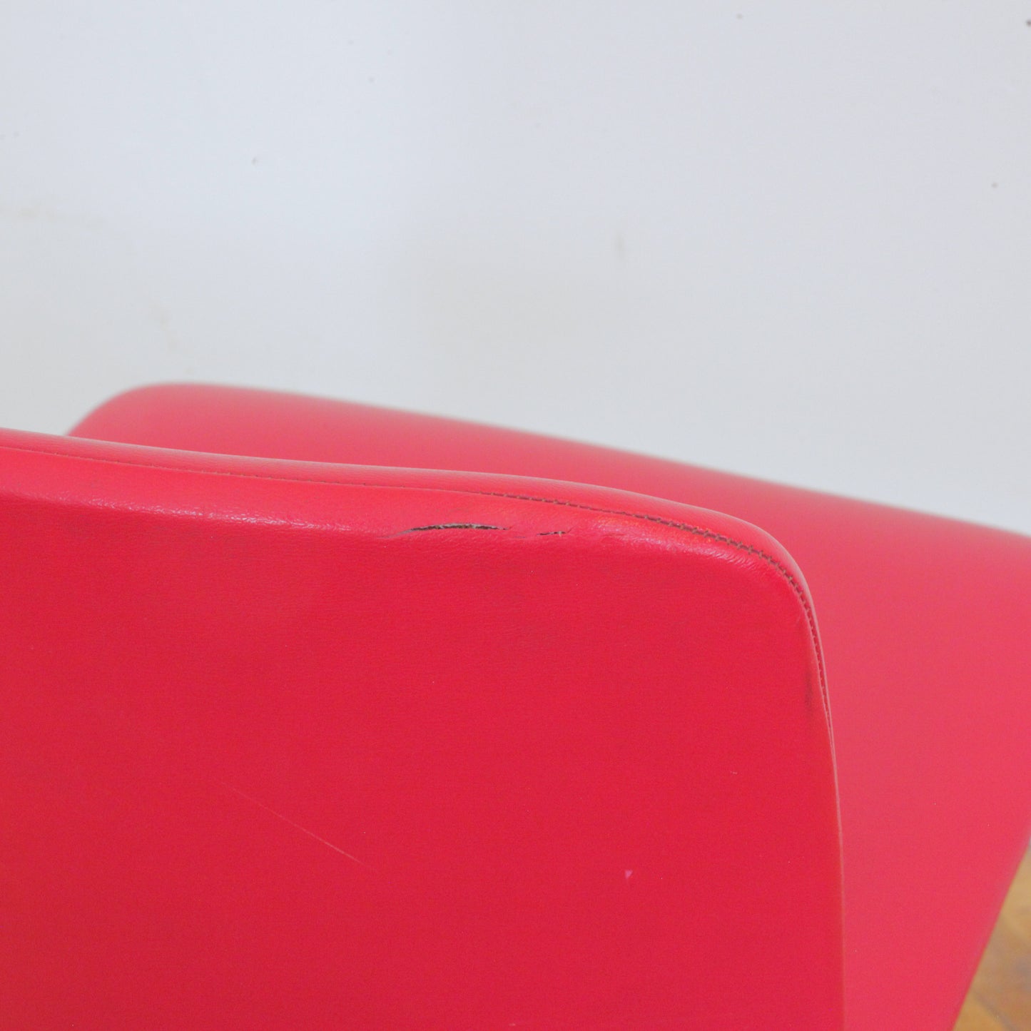 Kinetics Reverse Cantilever Chair