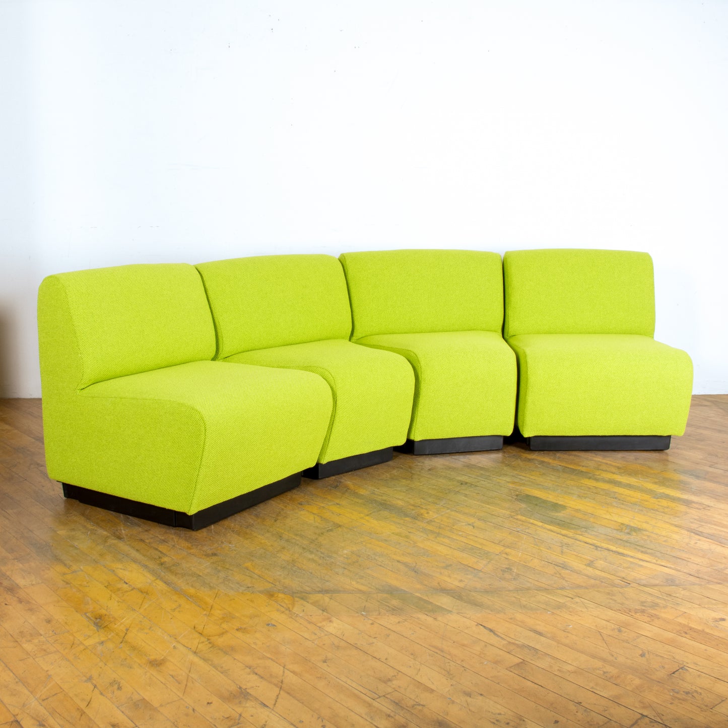 Custom Tappo Sectional