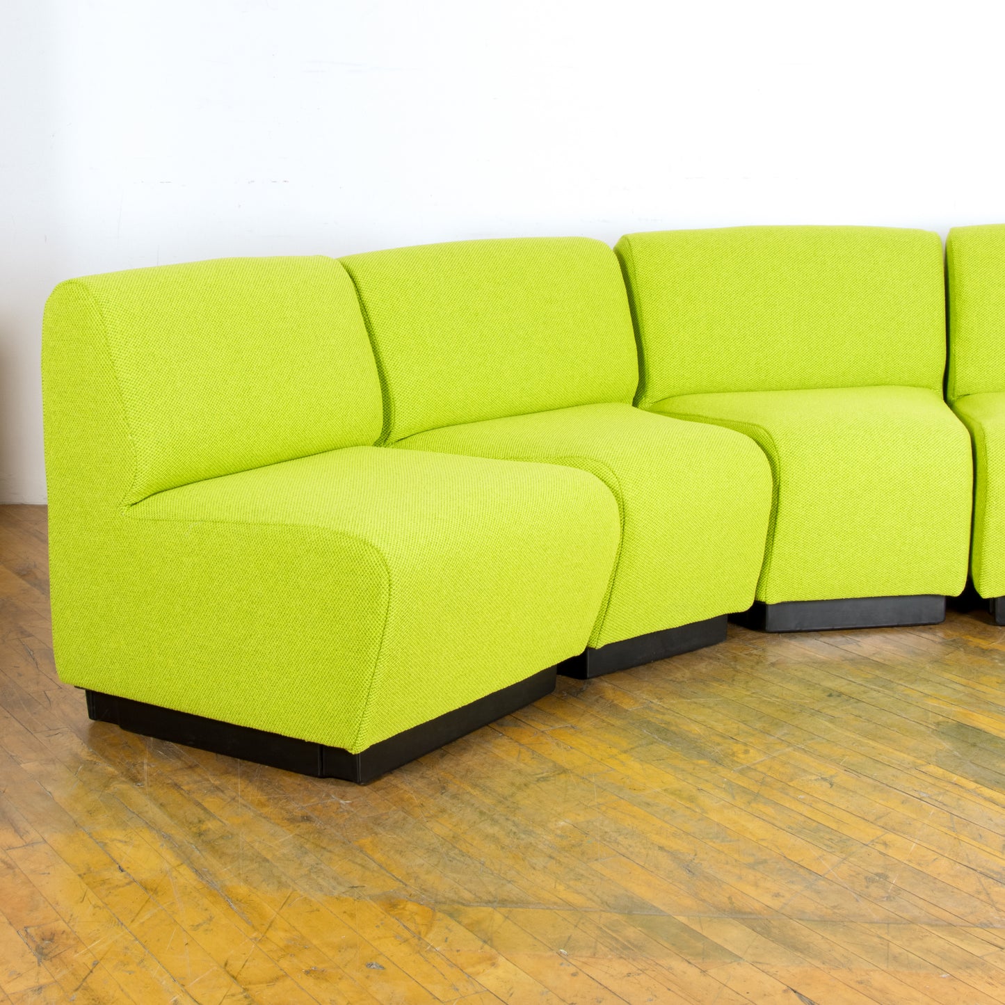 Custom Tappo Sectional