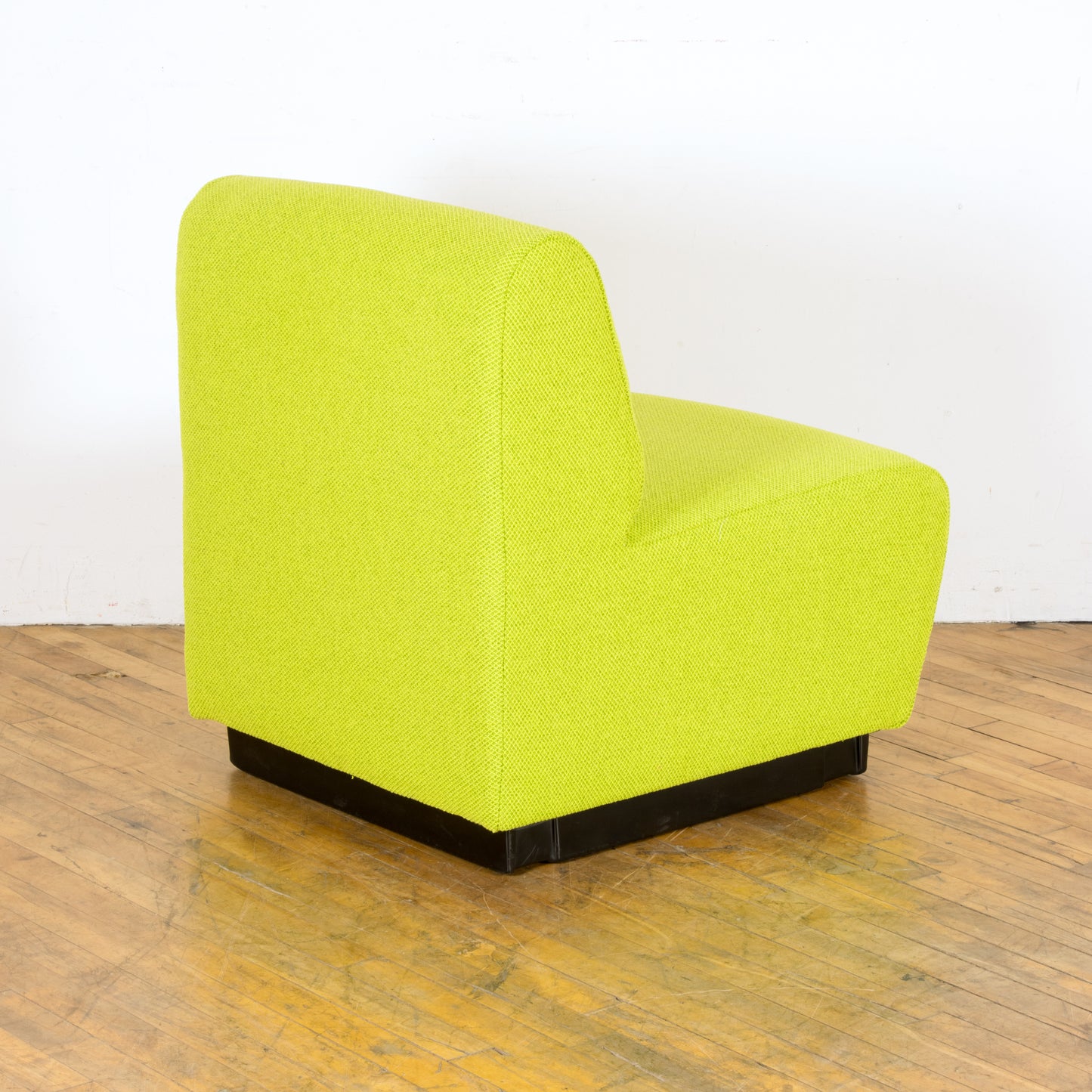 Custom Tappo Sectional