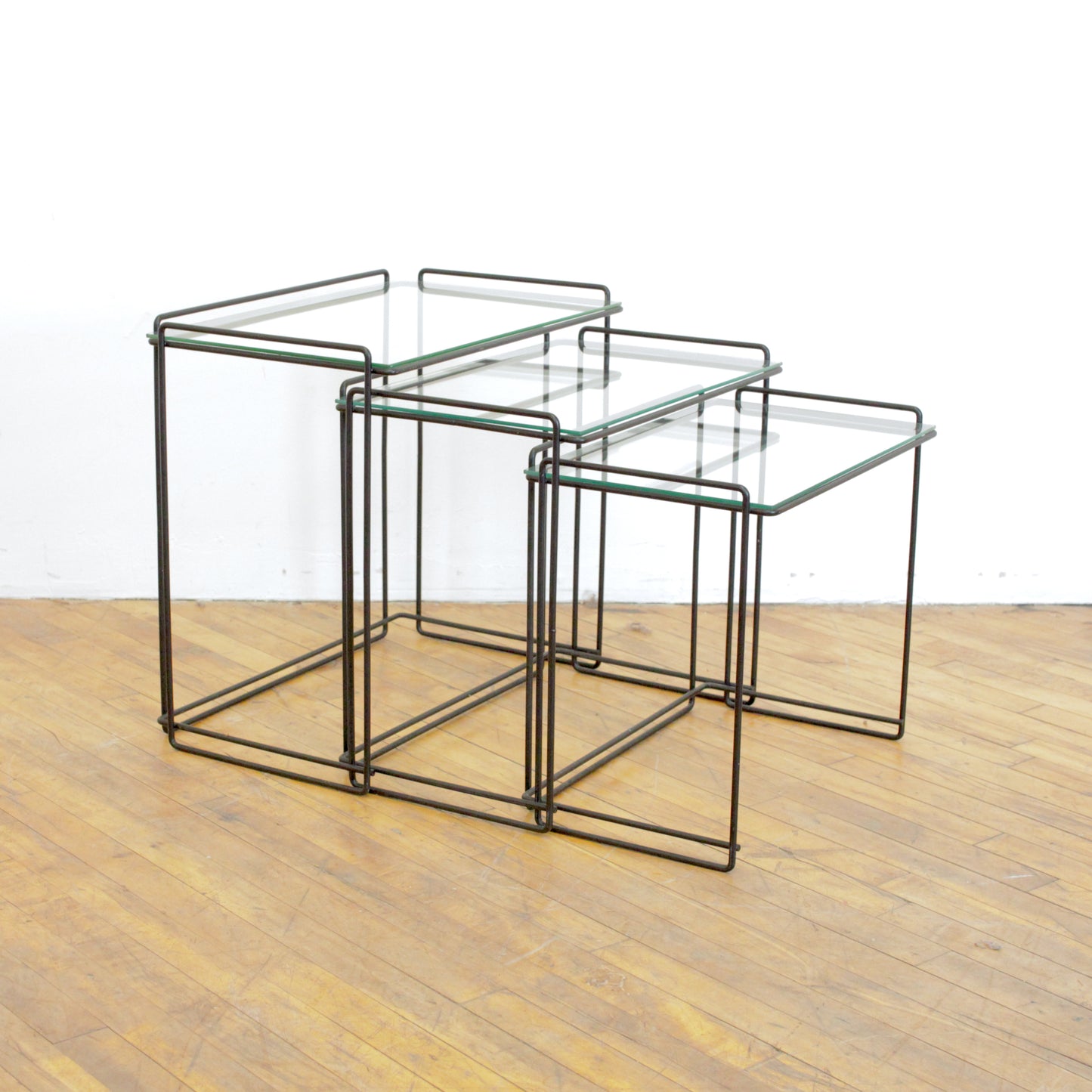 Max Sauze Isosceles Nesting Table Set