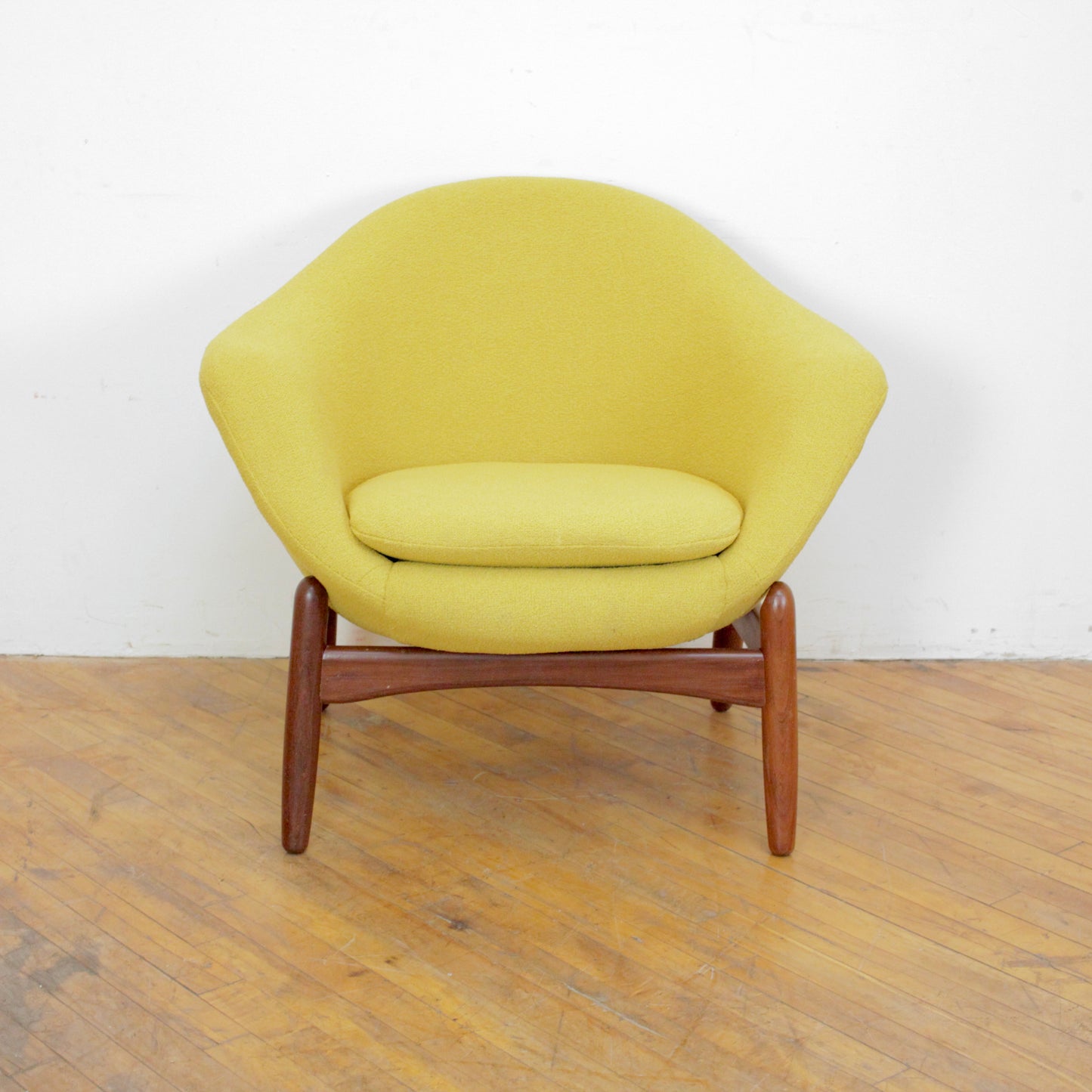 Ib Kofod-Larsen Pod Chair