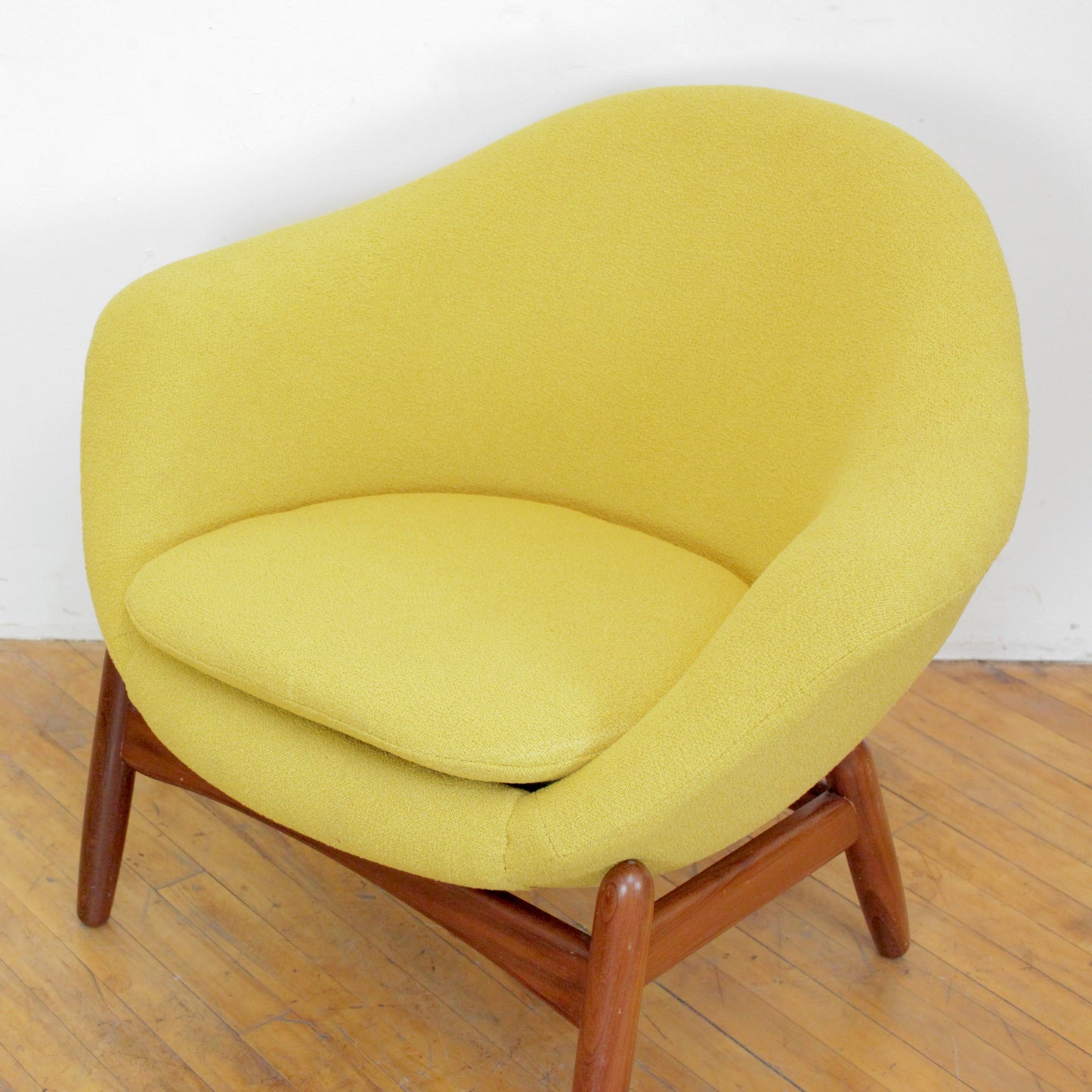 Ib Kofod-Larsen Pod Chair