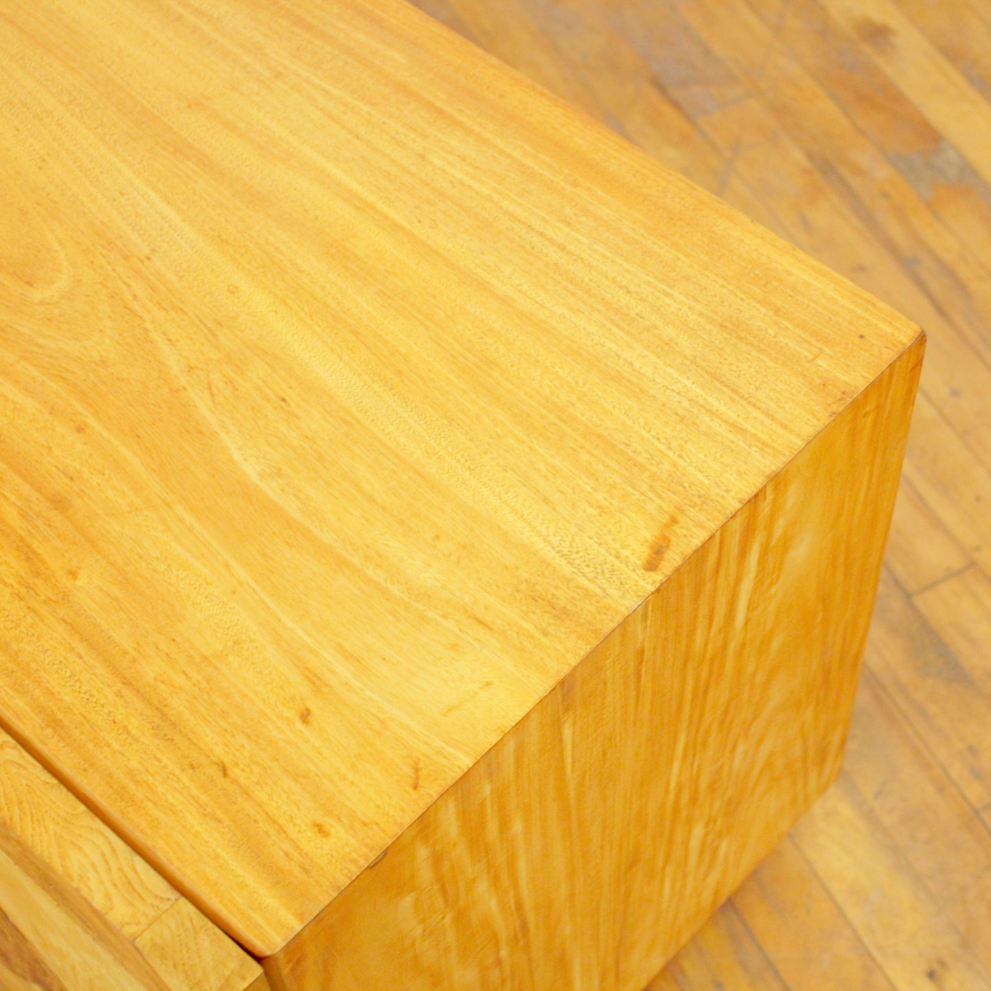 Pair of 1970s Lane Burl Nightstands