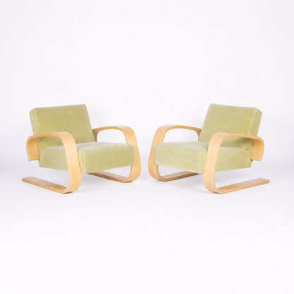 Customizable Alvar Aalto 400 Lounge Chair