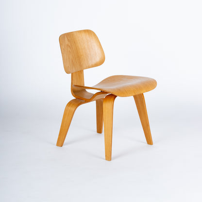 Mid 1940s Pre Production Eames DCW