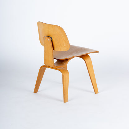 Mid 1940s Pre Production Eames DCW