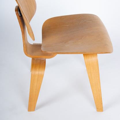 Mid 1940s Pre Production Eames DCW