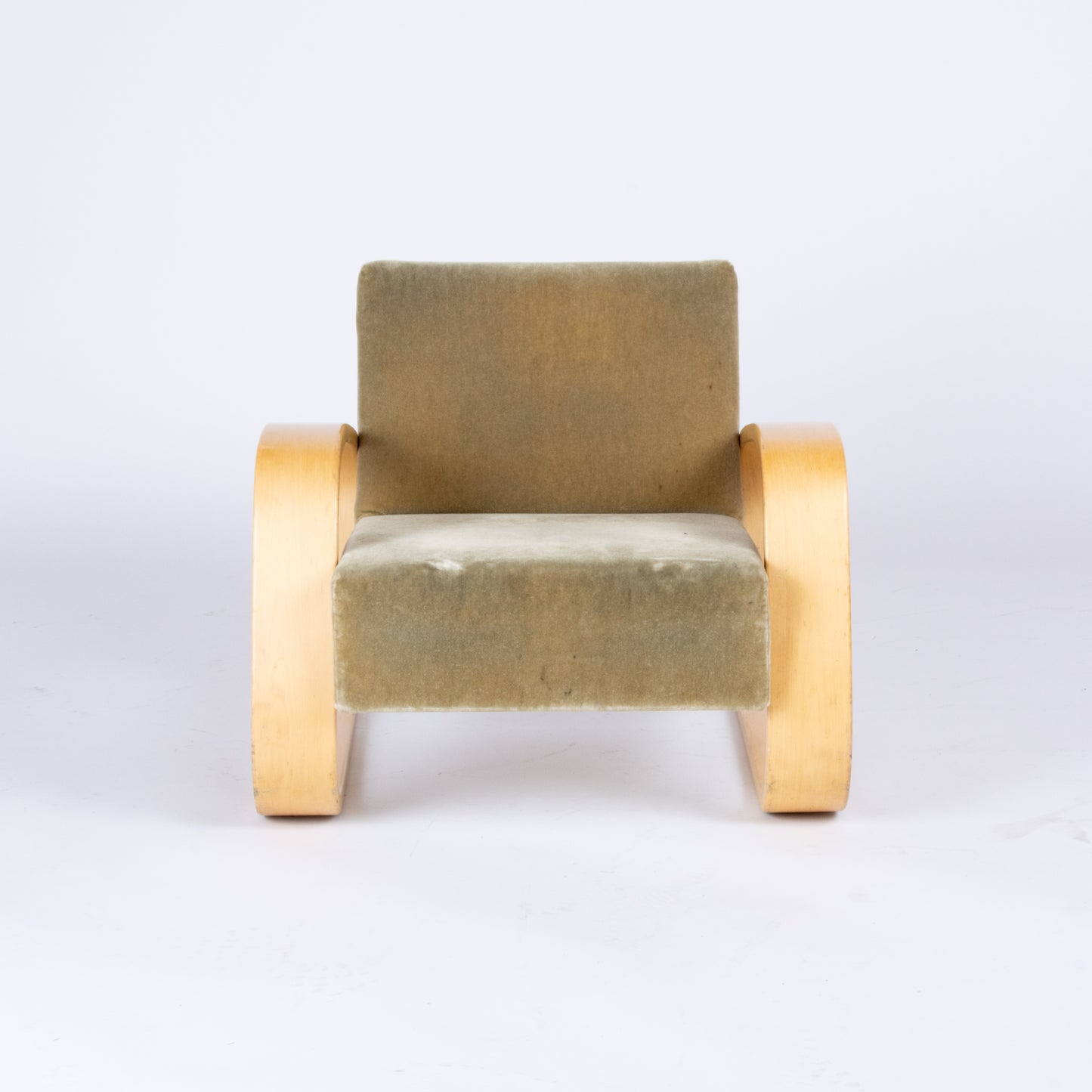 Customizable Alvar Aalto 400 Lounge Chair