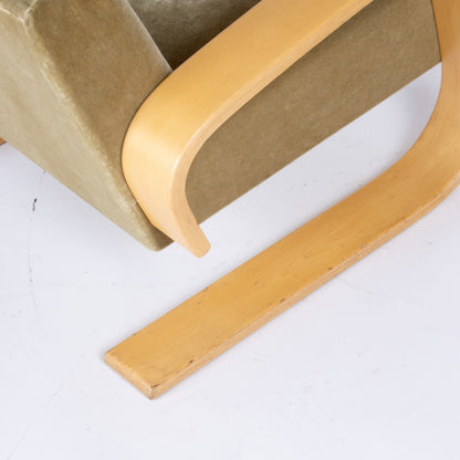 Customizable Alvar Aalto 400 Lounge Chair