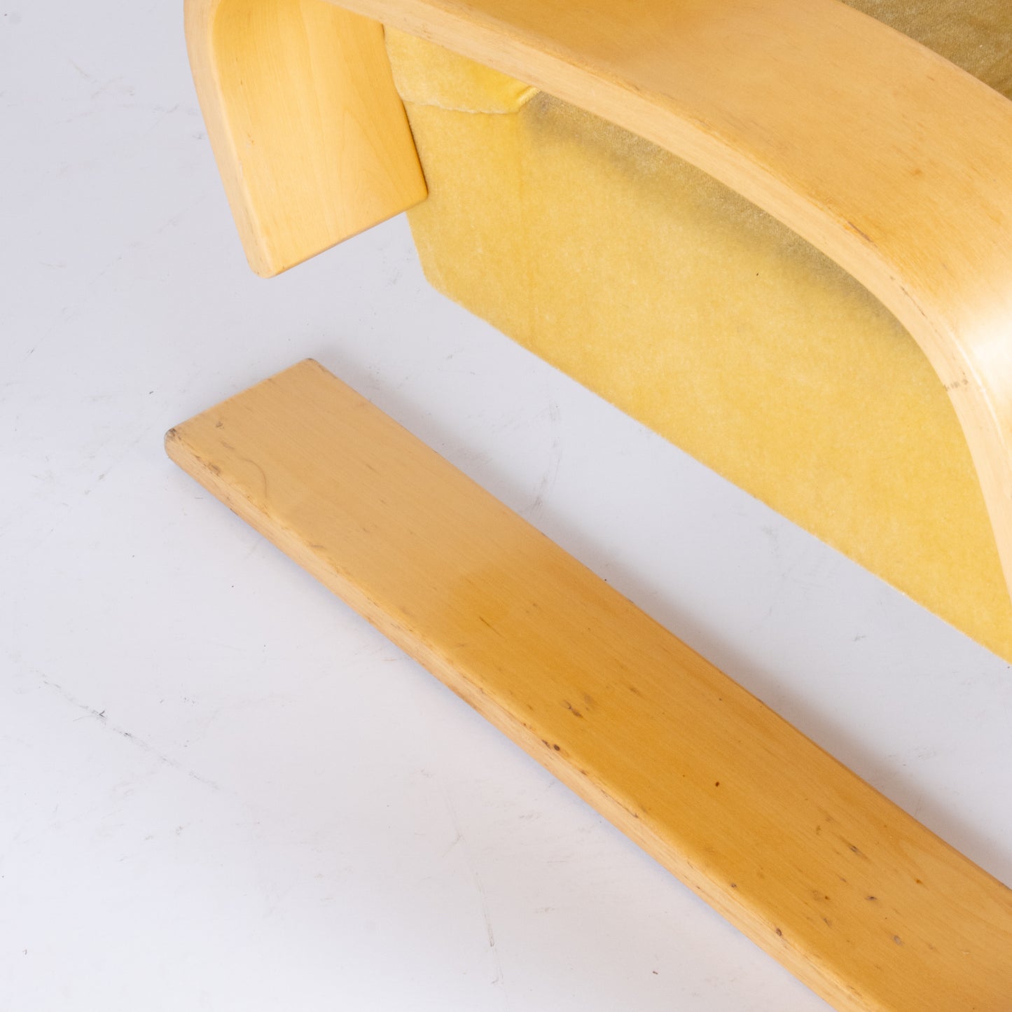 Customizable Alvar Aalto 400 Lounge Chair