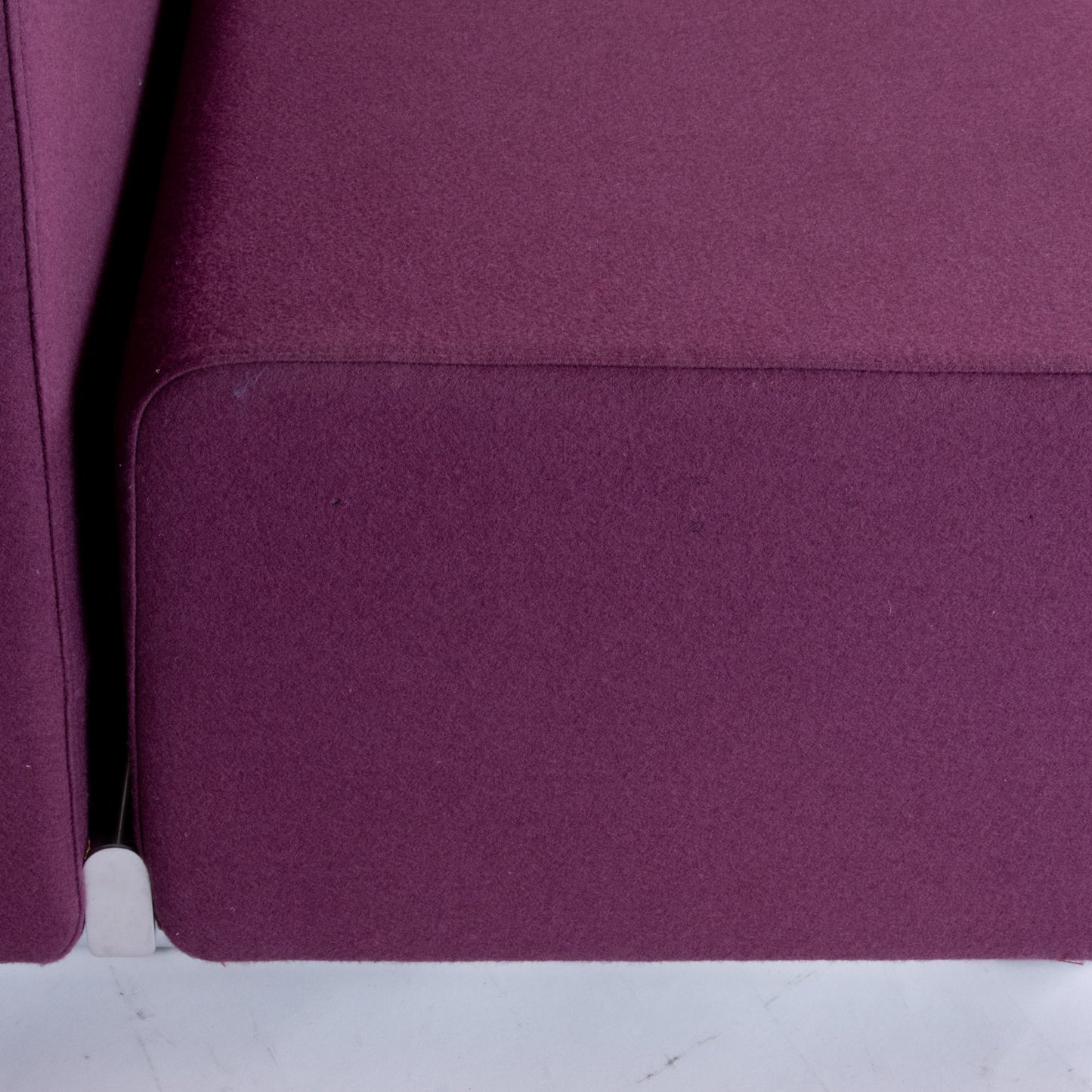 Customizable Kazuhide Takahama Suzanne Loveseat