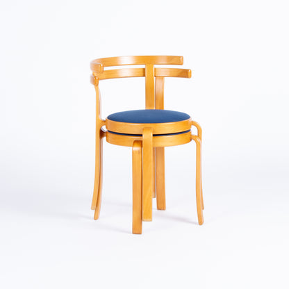 Pair of 1980s 8000 Chairs