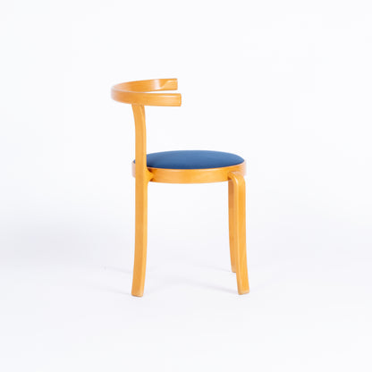 Pair of 1980s 8000 Chairs