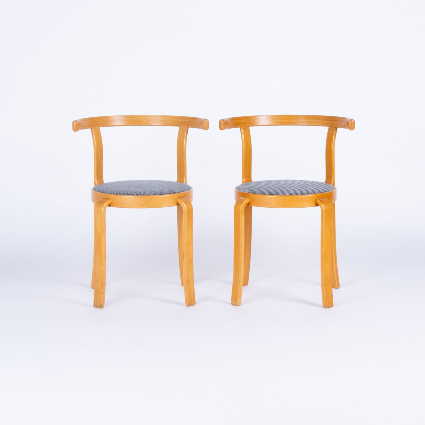 Pair of 8000 Chairs (10 Available)