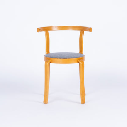 Pair of 8000 Chairs (10 Available)
