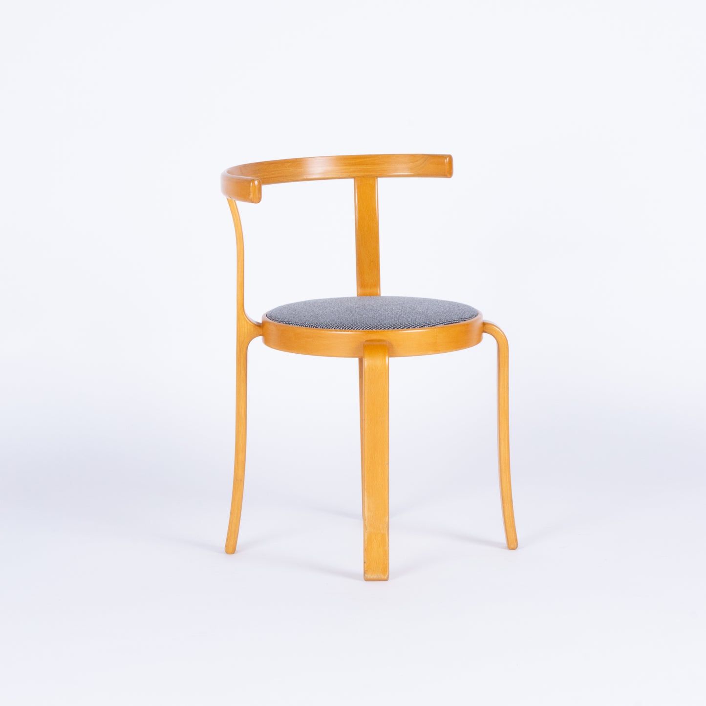 Pair of 8000 Chairs (10 Available)
