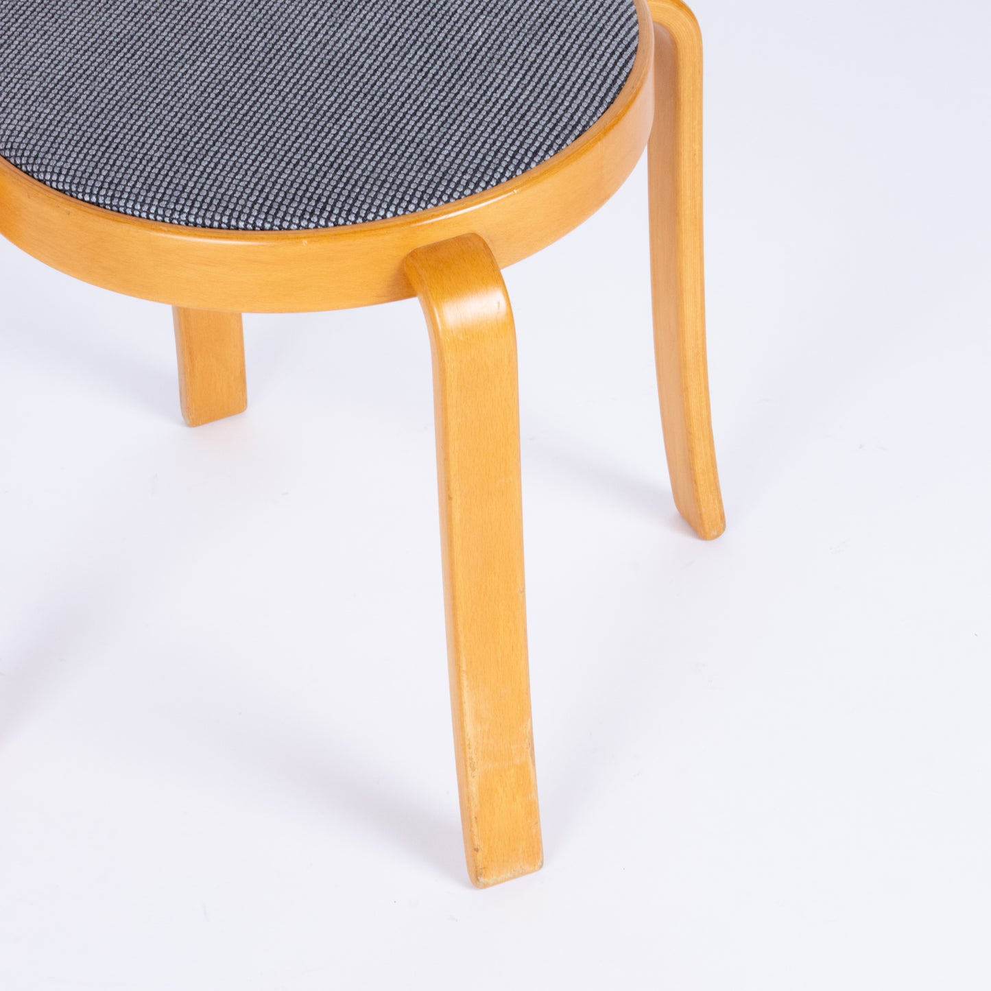 Pair of 8000 Chairs (10 Available)