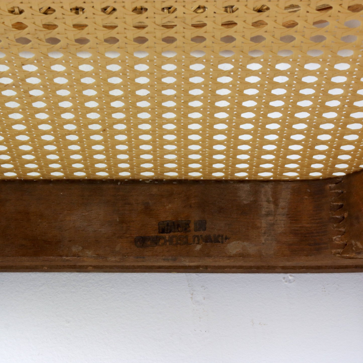 Vintage 811 Prague Chair